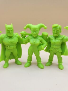 Wendy's DC HEROES 2024 Blind Box Green Batman Robin Harley Quinn